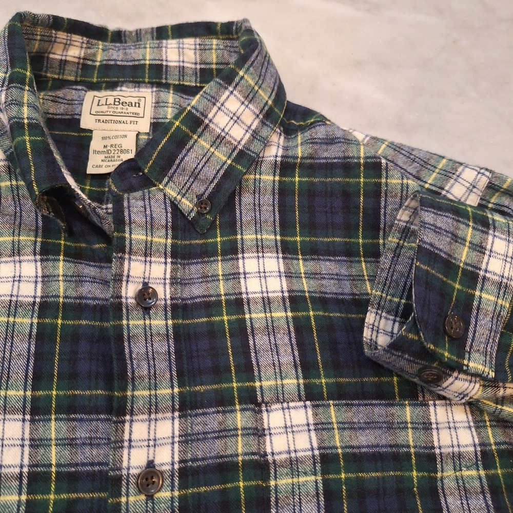 L.L. Bean Plaid Tartan Flannel Shirt Mens M Blue Green Traditional Fit Cotton